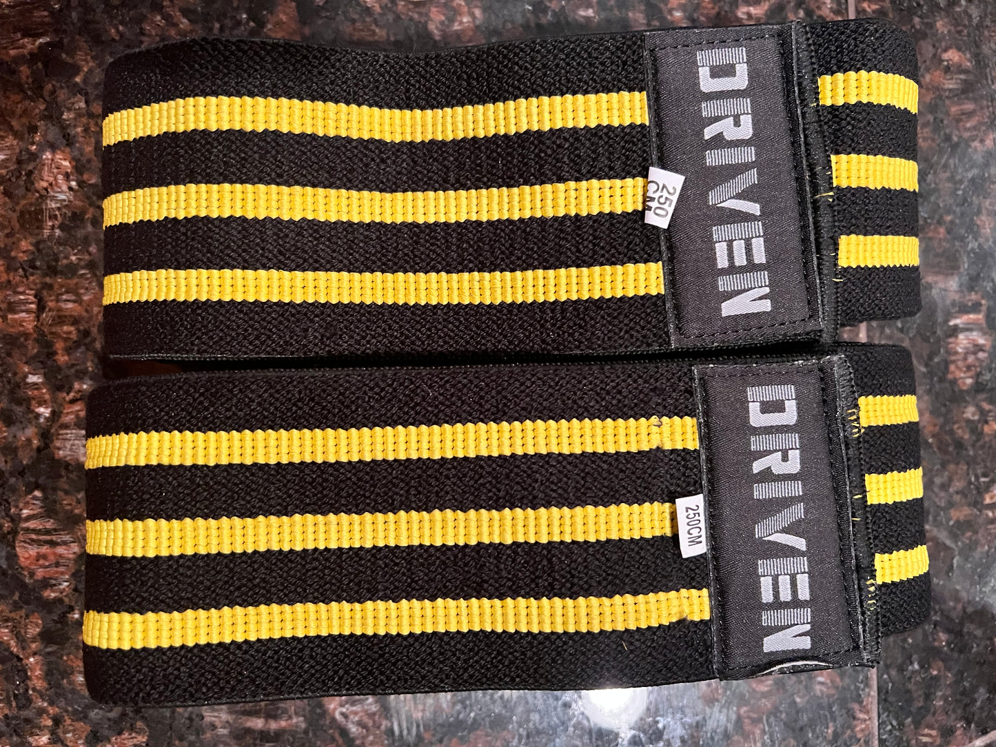 DRIVEN - Knee Wraps GRIPPERS (PROMO)